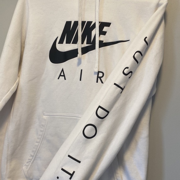 nike hoodie for sale!! - Picture 3 of 4